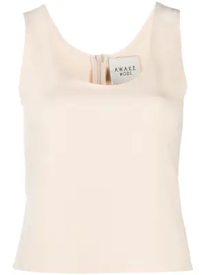 Топ с U-образным вырезом