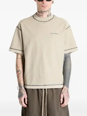 Футболка с контрастной строчкой