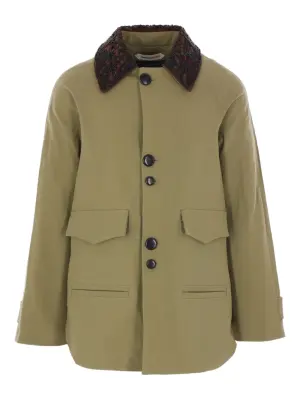 куртка с вышивкой на воротнике