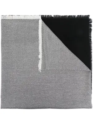 шарф в стиле колор-блок