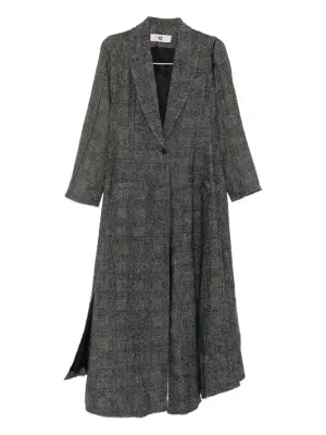 Пальто в клетку на одной пуговице