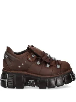 Туфли на платформе со шнуровкой