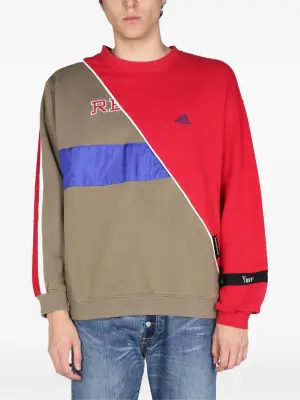 Толстовка в стиле колор-блок с логотипом