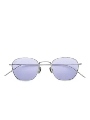 Солнцезащитные очки в квадратной оправе