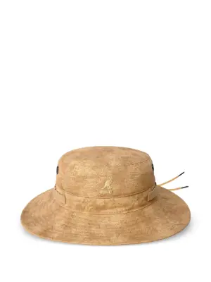 Шапка Salvaged с нашивкой-логотипом