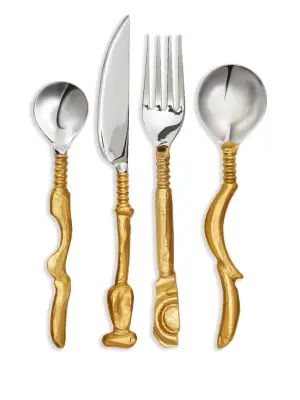 Набор из четырех столовых приборов