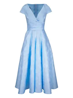 Платье с цветочной вышивкой