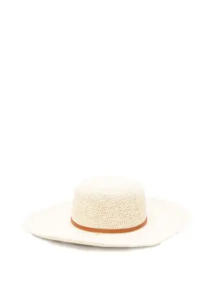 Соломенная шляпа с кожаной отделкой