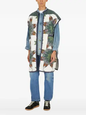 Стеганое пальто с принтом