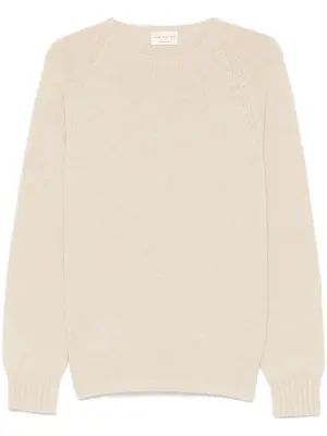 Свитер в рубчик