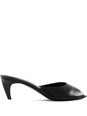 Босоножки из лакированной кожи