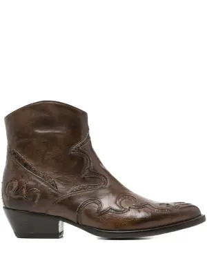 Вышитые сапоги