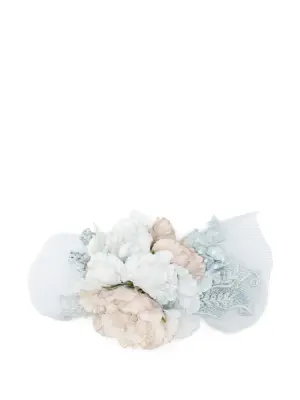 Декор с цветочной аппликацией