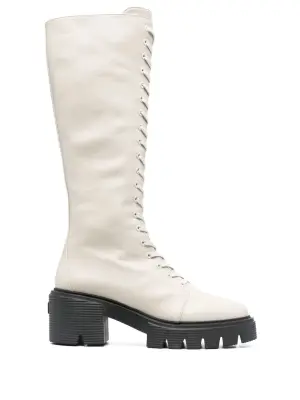 Массивные сапоги на шнуровке