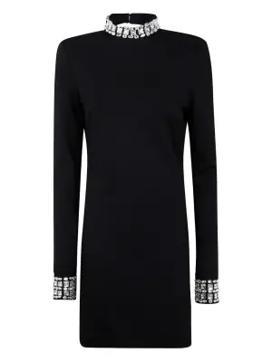 Платье с высоким воротником и стразами