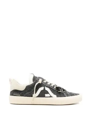 Волнообразные кроссовки