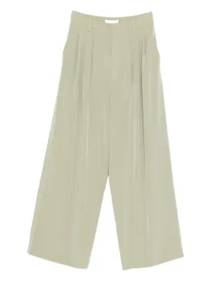 Брюки со складками