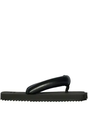 Шлепанцы из коллаборации с Yume Yume