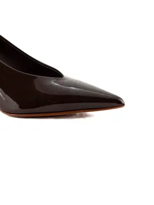 Туфли с заостренным носком