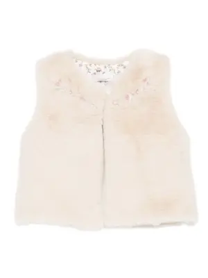 Жилет с вышивкой