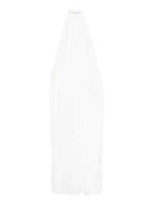 Платье с розетками, украшенное кристаллами