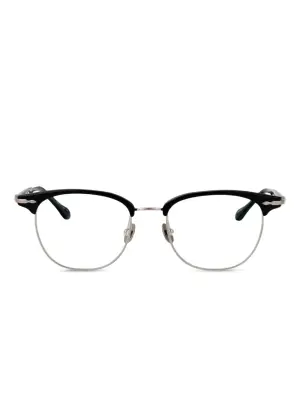 Очки в круглой оправе