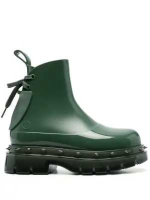 Ботинки с заклепками