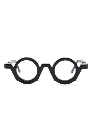 Очки в круглой оправе