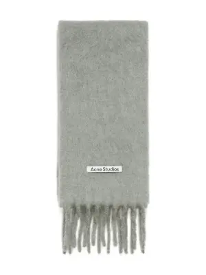 Шарф с бахромой