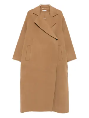 Двубортное пальто с накладными карманами