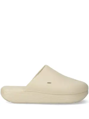 Шлепанцы на платформе