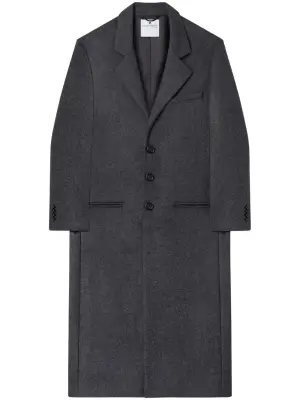 Однобортное пальто с заостренными лацканами