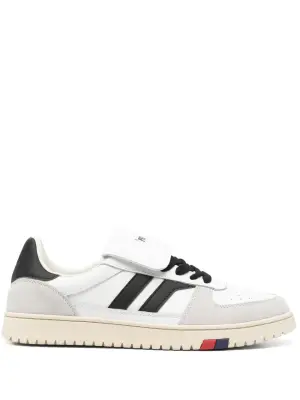 кожаные кроссовки