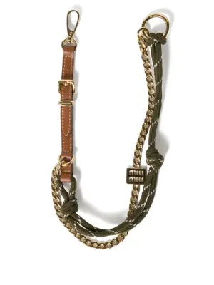 брелок с логотипом