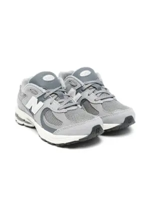 Кроссовки 2002