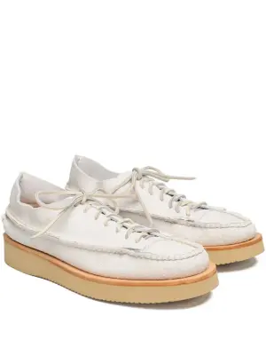 Замшевые туфли на шнуровке