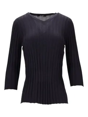 Топ в рубчик с V-образным вырезом