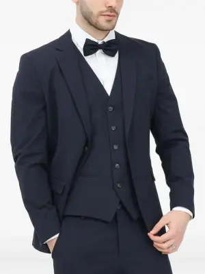 Пиджак с заостренными лацканами