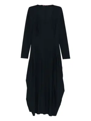 платье с рукавами три четверти и V-образным вырезом