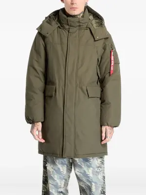 Пуховик с капюшоном