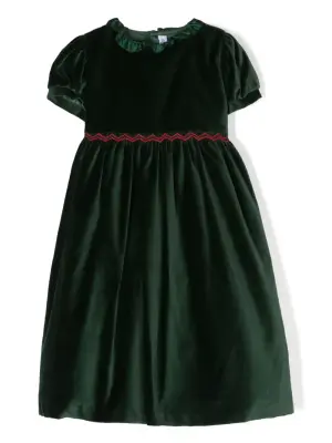 Платье с вышивкой