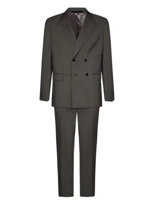 Костюм с двубортным пиджаком
