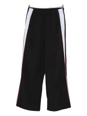 Спортивные брюки с лампасами