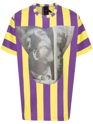 Футболка в вертикальную полоску