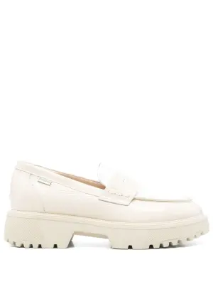 лоферы на каблуке