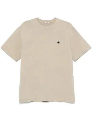 Футболка с вышитым логотипом