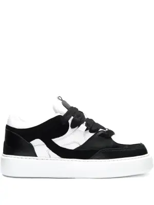 Кроссовки со вставками