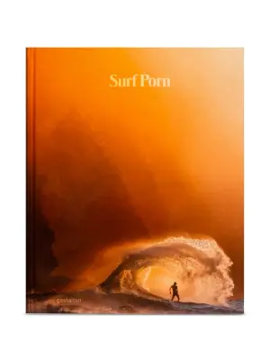 книга с графичным принтом