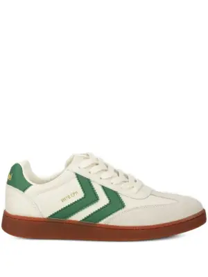 Кроссовки с узором шеврон