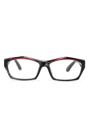 Очки в прямоугольной оправе